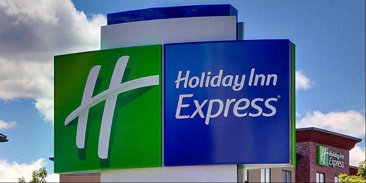 Holiday Inn Express & Suites - Goodland I-70, An Ihg Hotel Exterior photo